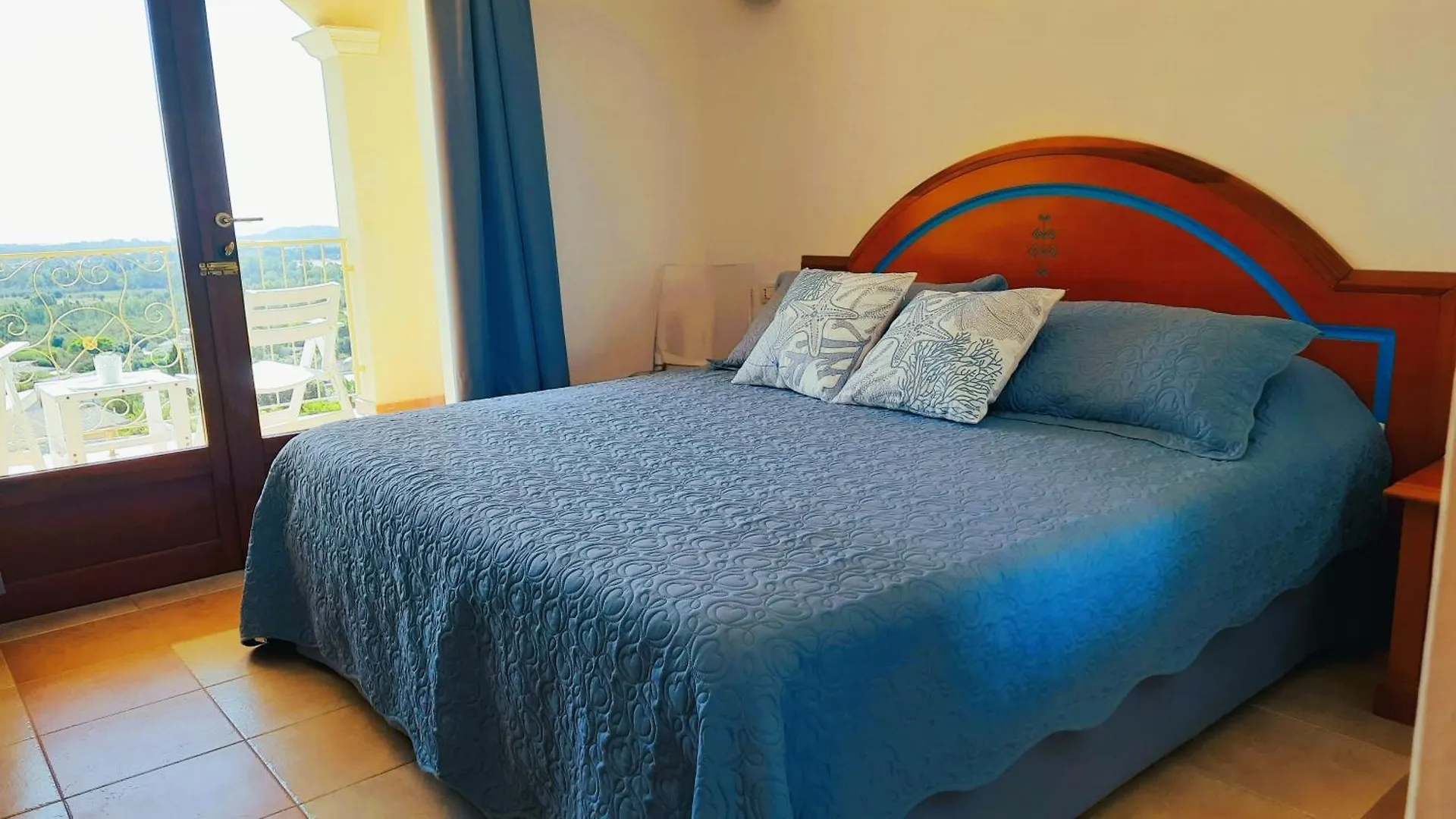 Golf & Sea Residence Is Molas Pula Apartment